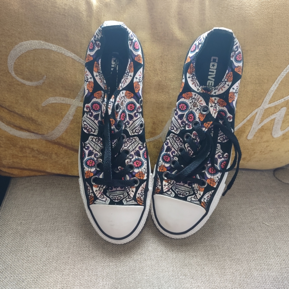 Converse Low Top Shoes